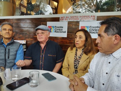 Integrantes del Frente Cívico Nacional capítulo Veracruz convocó a las y los xalapeños a manifestarse públicamente en contra de la sobrerrepresentación legislativa de parte de Morena, la marcha se llevará a cabo el próximo 11 de agosto a partir de las 11:00 horas, frente a las oficinas de la Junta Local Ejecutiva del Instituto Nacional electoral (INE), ubicada en la Avenida Manuel Ávila Camacho número 119 de esta ciudad de Xalapa. 