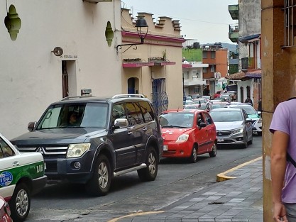 Así lucieron las calles del centro de Xalapa debido a bloqueo de jubilados, quienes dicen saben que causan molestias, pero piden comprensión de la ciudadanía. 