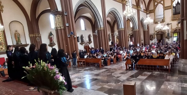 Con llenos totales en todas sus sedes concluyó el sábado por la noche el XI Festival Internacional de Tunas Femeniles.