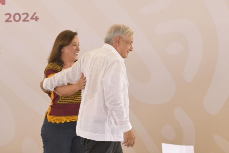  El presidente de México, Andrés Manuel López Obrador, aseguró que la gobernadora electa de Veracruz, Rocío Nahle García, hará un excelente papel los próximos seis años, periodo en que la entidad vivirá un auge bajo su mandato. 