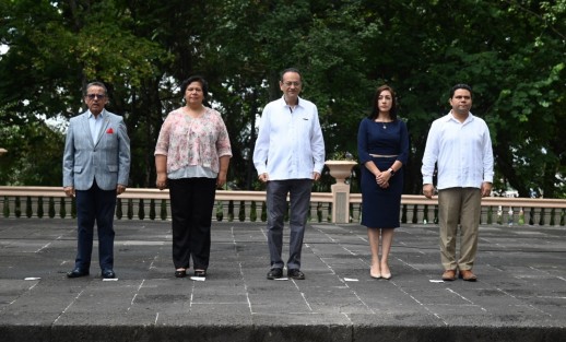 Los honores a la enseña ´nacional estuvo encabezada por  el subsecretario de Gobierno, Sergio Ulises Montes Guzmán, quien en entrevista dijo que se ha mantenido diálogo con organizaciones religiosas, mismas que han ayudado para abatir los índices de violencia. 