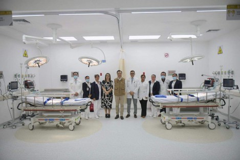 En la administración el sistema de salud fue rescatado; en infraestructura y equipamiento la inversión asciende a 4 mil 414 millones 483 mil pesos, mejoraron las condiciones laborales del sector y fue el único estado a nivel nacional que entregó sus unidades de Primer Nivel casi al 100 por ciento rehabilitadas. 