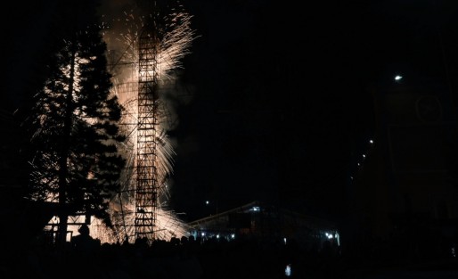 En Miahuatlán, Ver., durante la Fiesta Devocional en honor a la Asunción de Virgen, la noche del 14 de agosto se realiza la quema del Castillo, como localmente se conoce, o fuegos pirotécnicos  el cual llega a tener un costo de hasta 80 mil pesos.