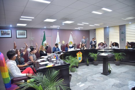 

La Diputación Permanente de la LXVI Legislatura autorizó otorgar en comodato siete inmuebles de propiedad estatal ubicados en los municipios de Coatzacoalcos, Veracruz, Poza Rica, Atlahuilco y Jesús Carranza, a favor del Instituto Mexicano del Seguro Social para el Bienestar (IMSS-Bienestar) con el objetivo de brindar mejoramiento, ampliaciones físicas, equipamiento médico y avances tecnológicos. 