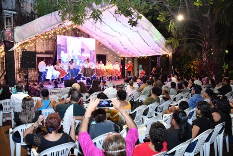 La Secretaría de Cultura de Veracruz concluyó exitosamente la 4ª Feria Nacional del Libro Infantil y Juvenil, Veracruz 2024, que se realizó en el Centro Cultural Exconvento Betlehemita. Durante cinco días, las familias veracruzanas disfrutaron de presentaciones editoriales, talleres, música, cine e historias.