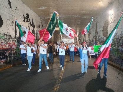 Personal del Poder Judicial marchó desde las oficinas en Ávila Camacho hasta la  Plaza Lerdo, en la capital veracruzana, continuando con sus protestas en contra de la Reforma Judicial del Ejecutivo Nacional. 