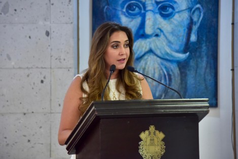 La diputada Anilú Ingram Vallines presentó una Iniciativa por la que plantea medidas concretas para que los desechos de construcción no sean factor de contaminación ambiental y visual, sino que tengan un manejo, destino y uso que resulte provechoso y económico, mediante la actualización de dos leyes estatales.