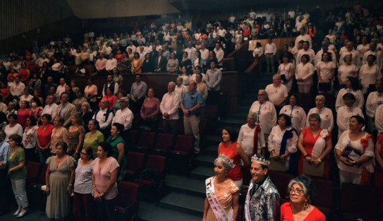 En el Teatro del Estado, se celebró el Festival de las Personas Adultas Mayores de la Estancia Garnica, donde se lucieron con actividades que realizan así como coreografías. Asistió como invitado especial el gobernador Cuitláhuac García y  Daniela Griego Ceballos directora del IPE