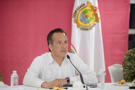 El gobernador Cuitláhuac García Jiménez subrayó que en Veracruz la justicia no se negocia y su administración no interfiere en procesos judiciales; pero sí solicitó a la Fiscalía General del Estado (FGE) proceder conforme a derecho en el proceso contra el ciudadano Miguel Ángel Yunes Márquez.