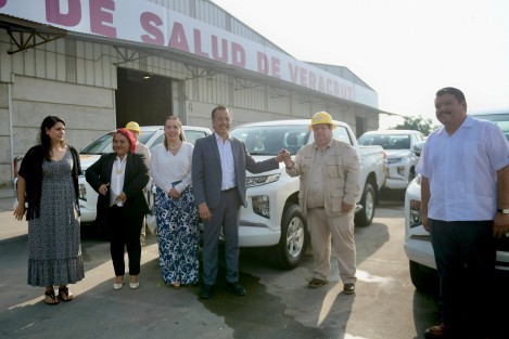 La entrega de 38 vehículos en su mayoría pickups, 30 aspersores, 17 termonebulizadores portátiles, tres aspersores de compresión y dos equipos térmicos pesados para las 11 jurisdicciones sanitarias refuerza su capacidad de combate contra el dengue, paludismo, chagas y leishmaniasis.