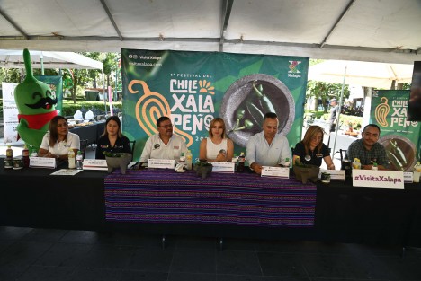En conferencia de prensa, la regidora Ana Cristina Hernández Aburto dio a conocer que éste es uno de los festivales más esperados del año, mismo que es organizado por el Consejo Gastronómico Veracruzano (CGV) con el respaldo del Gobierno Municipal.
