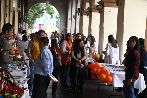 Por el Día Mundial de la Prevención del Suicidio, que se conmemora cada 10 de septiembre, la Secretaría de Salud instaló módulos informativos en los bajos de Palacio de Gobierno.