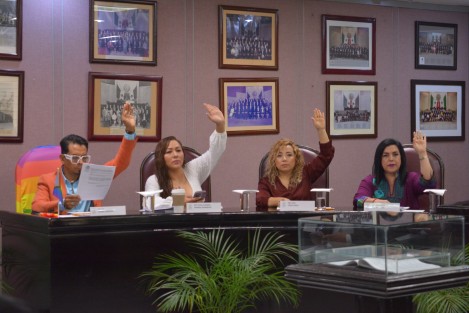 Durante la Quinta Sesión Ordinaria del Segundo Receso, diputadas y diputados de la LXVI Legislatura aprobaron los dictámenes de acuerdo, presentados por la Comisión Permanente de Hacienda del Estado, por los que se autoriza al Ejecutivo estatal otorgar en comodato al Instituto Mexicano del Seguro Social IMSS-Bienestar bienes muebles y parque vehicular perteneciente a activos fijos estatales.
