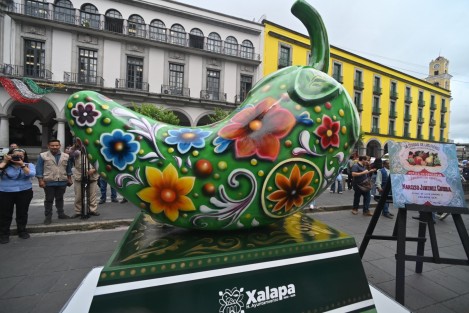 Con motivo de este evento, el artista Jesús Saí Nolasco Triana realizó una escultura de este emblemático platillo llamada Sabor y tradición Xalapeña. Asimismo, se entregó reconocimiento póstumo a Narciso Jiménez Guerra, dueño de la fábrica de chiles La Xalapeña.
