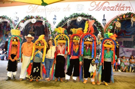 Este domingo en el municipio de Mecatlán se realiza el 10mo Encuentro de Danzantes y Músicos Tradicionales del Totonacapan 2024, con más de 500 participantes pertenecientes a diversas comunidades de esta región.