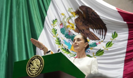Claudia Sheinbaum Pardo se convirtió, oficialmente, en la primera mujer Presidenta de México, tras rendir protesta al cargo en la Cámara de Diputados.. 
