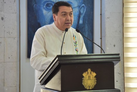 El legislador Ramón Díaz Ávila propuso a la Diputación Permanente del Congreso de Veracruz la iniciativa  para crear el delito de transfeminicidio y sancionar con penas de 40 a 70 años de prisión a quien, por razón de identidad o expresión de género, prive de la vida a una mujer trans o a una persona cuya identidad o expresión de género, real o percibida, se encuentre dentro del espectro de género femenino.