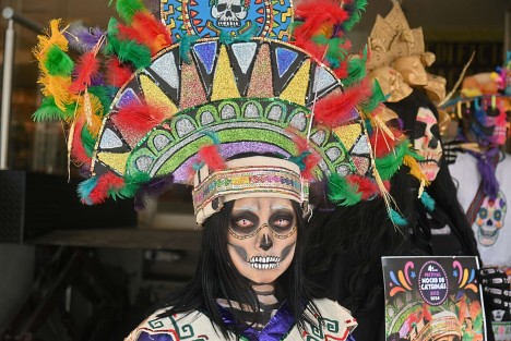 Organizadores y participantes de la Noche de Catrinas, invitan a la población en general a participar y disfrazarse. En esta ocasión será el 19 y 20 de octubre en Xico y 26 ? 27 en la capital veracruzana. 