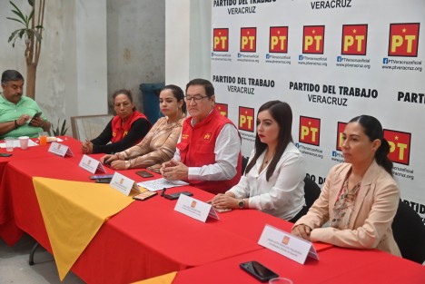 El Partido del Trabajo (PT) se congratula por el anuncio de la gobernadora electa, Rocío Nahle, sobre importantes modificaciones para mejorar la eficiencia y transparencia en el Estado; destaca la licencia de conducir digital para facilitar el trámite a los conductores, de igual manera, la regulación de grúas en donde se modificará legalmente para evitar acciones arbitrarias de las grúas de arrastre y proteger a los automovilistas.