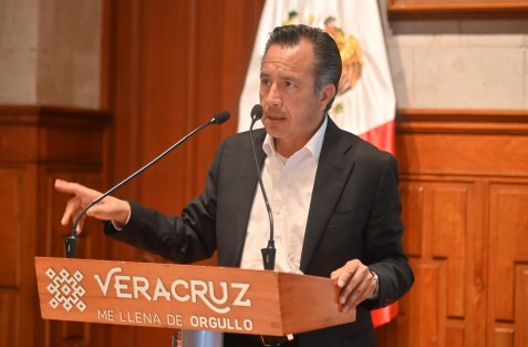 En conferencia de prensa, el gobernador Cuitláhuac García Jiménez destacó la reforestación con más de 11 millones y medio de árboles, 35 mil en la jornada del pasado 28 de septiembre en 31 municipios, lo cual fue posible gracias a una estrategia de apoyo a productores e investigadores, incluyendo la participación de instituciones de Educación Superior.