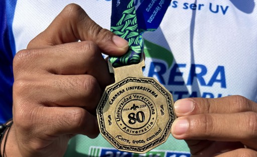 Este domingo se llevó a cabo la Carrera Universitaria ¡Corre, trota, camina!, uno de los eventos incluidos en el festejo por el 80 aniversario de la Universidad Veracruzana (UV), Aunque contó con buena asistencia, algunas personas se inconformaron por la falta de difusión. 