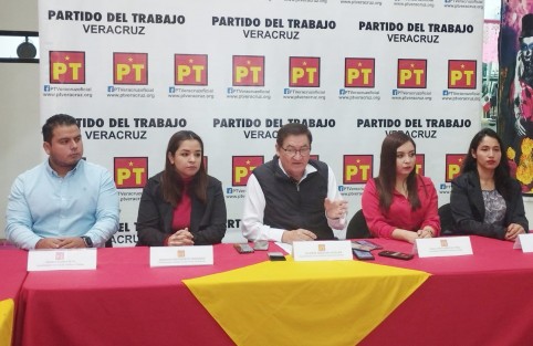 El PT reconoce el acertado nombramiento efectuado por nuestra gobernadora electa, Rocío Nahle García, quien ha designado como Titular de la secretaria de Infraestructura y Obras Públicas al Ingeniero Leonardo Cornejo Serrano. 