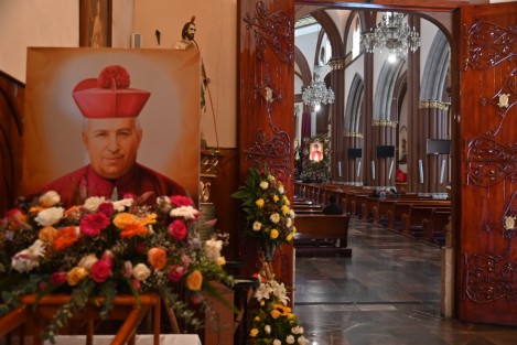 Aunque por caer entre semana este año la festividad del Santo Obispo la afluencia de peregrinos se ve escasa, se espera que esta noche y madrugada de jueves se incremente el número de peregrinos. 