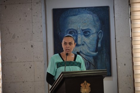La diputada Ruth Callejas Roldán presentó un Anteproyecto con Punto de Acuerdo por el que exhorta a las Secretarías de Educación de Veracruz (SEV) y de Desarrollo Social (Sedesol) para que, en atención al Decreto 933, realicen las adecuaciones para ampliar el listado de municipios indígenas que deban estar sujetos a la suspensión de clases con motivo del Día de Muertos.