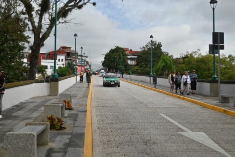 Desde ayer lunes fue abierto a la circulación el puente de Xallitic luego de su rehabilitación. Peatones y vehículos retoman su uso.  