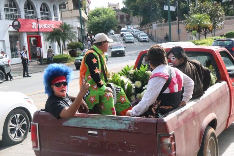 Este martes el payaso Many,  recibió sagrada sepultura luego que  falleciera el domingo. Estuvo acompañado por amigos y familiares quienes lo acompañaron hasta su última morada.