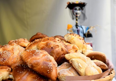 Fin de semana de tamales, chocolate y pan en el parque Juárez de Xalapa, en la Feria del Tamal, Pan y Chocolate 2024. 