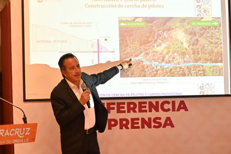  Luego de diversos estudios preliminares, Caminos y Puentes Federales (CAPUFE) trabaja en la construcción de un carril provisional en el tramo Ciudad Mendoza-Acatzingo de la autopista Orizaba-Puebla, por el deslave ocurrido el 25 de octubre, mientras determina la obra definitiva que puede incluir estabilización de taludes, barreras plásticas o túneles.