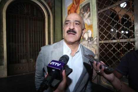 El alcalde de Xalapa y próximo secretario de gobierno del Estado, Ricardo Ahued Bardahuil, recordó que dará su último informe como Alcalde el 28 de noviembre en el Palacio Municipal de Xalapa y, ya confirmado en el gabinete de Rocío Nahle, dejará la administración el día 30 del mes.