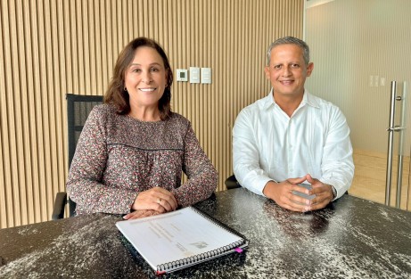 La gobernadora electa de Veracruz, Rocío Nahle García, anunció esta tarde el nombramiento del Contralmirante de Infantería Marina Fuerzas Especiales, Diplomado de Estado Mayor, Alfonso Reyes Garcés como Secretario de Seguridad Pública (SSP). 