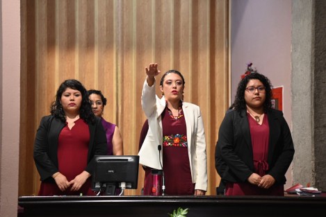 La titular de la Secretaría de Protección Civil (PC), Guadalupe Osorno Maldonado, expuso los resultados logrados en el último año, con especial énfasis en el trabajo de prevención, basado en estudios de riesgo y derivado en propuestas para estrategias de prevención y respuesta en temas de sismos, lluvias, inundaciones, erosión costera, cuencas, sierras y remoción de masa.