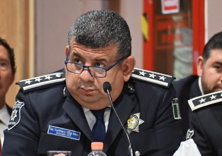 El titular de la SSP, Cuauhtémoc Zúñiga, compareció ante la Comisión de Seguridad del Congreso del Estado Como parte de la glosa del Sexto Informe de Gobierno.
