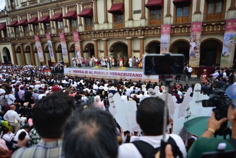 Durante asamblea pública en Plaza Lerdo, la primera mujer titular del Poder Ejecutivo afirmó que el arranque de esta etapa demanda energía y empuje, en continuidad de la construcción de una patria nueva, al lado de la presidenta Claudia Sheinbaum Pardo.