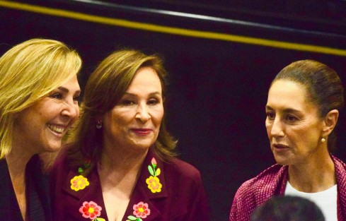 Aspectos de la toma de protesta a Rocío Nahle como Gobernadora del estado de Veracruz. 