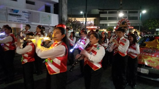 Con el fin de preservar las tradiciones e impulsar el turismo y la cultura en la región capital, este sábado 14 de diciembre se llevó a cabo el Desfile Navideño 2024.