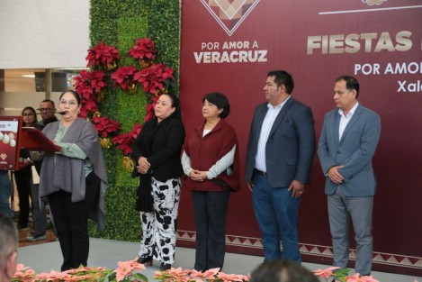 La Secretaría de Educación de Veracruz (SEV) celebró el festival navideño Por amor a las tradiciones veracruzanas. La magia de estar juntos para reforzar el vínculo con las raíces culturales del estado. 