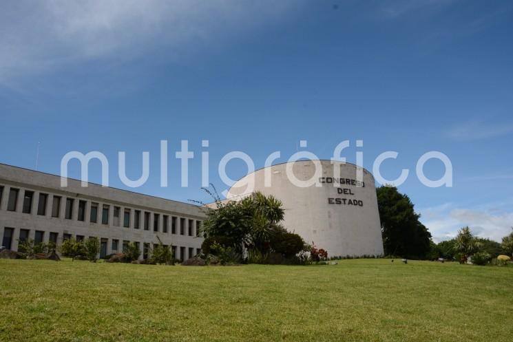 Este domingo 11 de mayo el Palacio Legislativo abrirá sus puertas para rendir honores al exgobernador Fidel Herrera Beltrán, fallecido el pasado 2 de mayo a los 76 años de edad, indicó el coordinador del Grupo Legislativo del Partido Verde Ecologista de México (PVEM), diputado Carlos Marcelo Ruiz Sánchez.