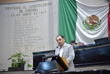  La LXVII Legislatura del Congreso del estado de Veracruz tendría una Comisión Especial de Atención a la Agroindustria Azucarera, Alcoholera y sus Derivados, de acuerdo con la propuesta del diputado Felipe Pineda Barradas.