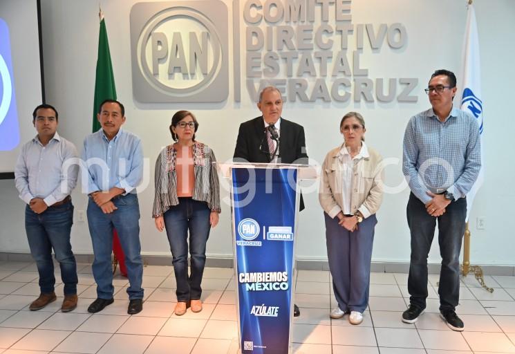 La dirigencia estatal del Partido Acción Nacional (PAN) en Veracruz condenó los hechos en dónde fue arteramente asesinada Yesenia Lara Gutiérrez, candidata a la presidencia municipal de Texistepec por el Partido Movimiento de Regeneración Nacional (Morena), y reitero el llamado al gobierno del estado “a aplicarse para atender el tema de inseguridad que se vive en la entidad”.