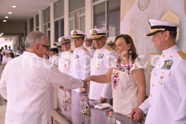 En el marco del 108 aniversario de la Nacionalización de la Marina Mexicana y del 83 aniversario del Día de la Marina Nacional, la gobernadora Rocío Nahle García acompañó a la Secretaría de Marina (SEMAR) en la ceremonia conmemorativa realizada en el puerto de Veracruz