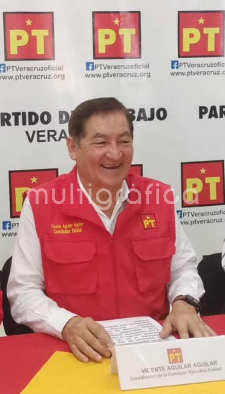 
En Ilamatlán había un empate y PT gana con 6 votos de diferencia y en Amatlán-Naranjos, fue mínima la diferencia: Vicente Aguilar.


En ambos municipios los resultados le favorecían a los candidatos del PVEM y con estos resultados logra 30 municipios en estas elecciones, dice.