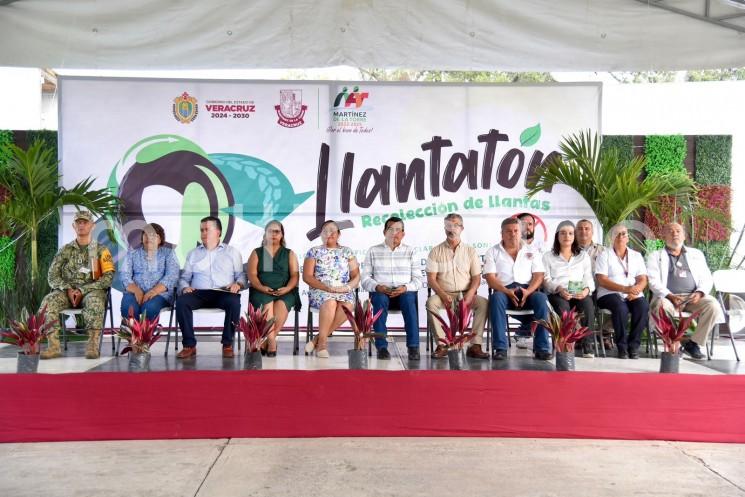 Fomentar la cultura del cuidado del medio ambiente redituará en brindar un mejor futuro a todas y todos los veracruzanos, expresó el presidente la Junta de Coordinación Política (Jucopo) de la LXVII Legislatura, diputado Esteban Bautista Hernández, durante el programa Llantatón recolección de llantas 2025.