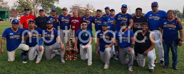 Todo o nada este jueves en el intersemanal: Bar Victoria quiere empatar la serie ante Bravos Radycom, mientras MM Garrido y Gallos de Mendoza se juegan el pase en duelo a muerte.