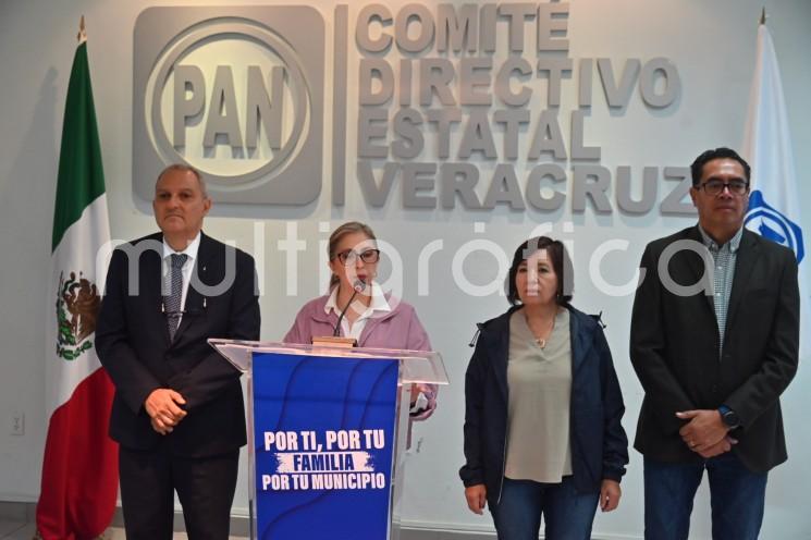 El Partido Acción Nacional (PAN) impugnó los resultados electorales en al menos unos diez municipios de la entidad veracruzana, por las irregularidades que se presentaron antes y durante la jornada electoral del pasado 1 de junio, informó Agustín Basilio de la Vega, secretario de Comunicación del comité directivo estatal de este instituto político.