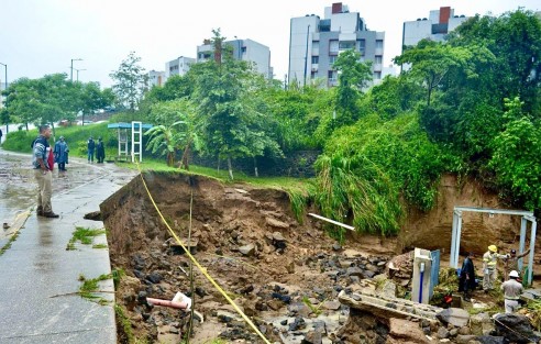 Derivado de las fuertes lluvias registradas por la tomenta tropical 