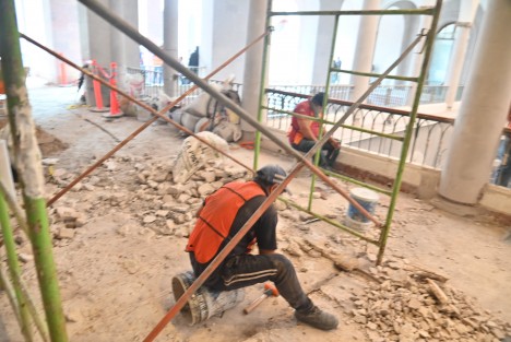 Continuan los trabajos de remodelación en palacio